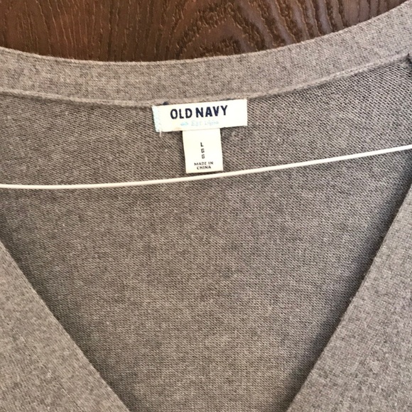 Old Navy Cardigan. Large - Picture 4 of 6